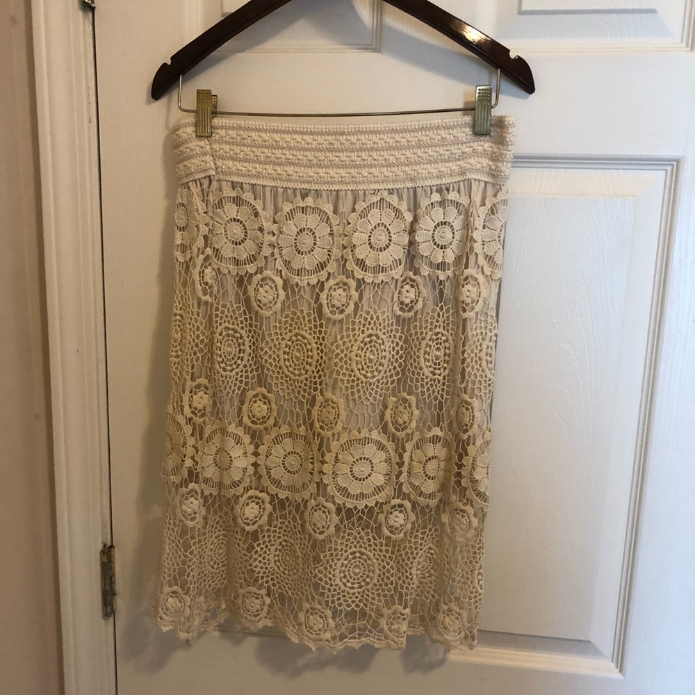 Lace skirt